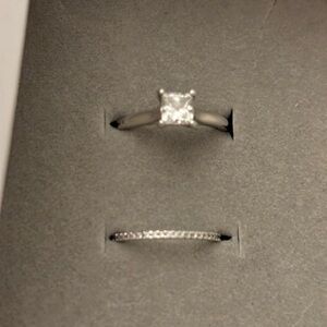 Stunning Platinum Band Diamond Wedding Ring